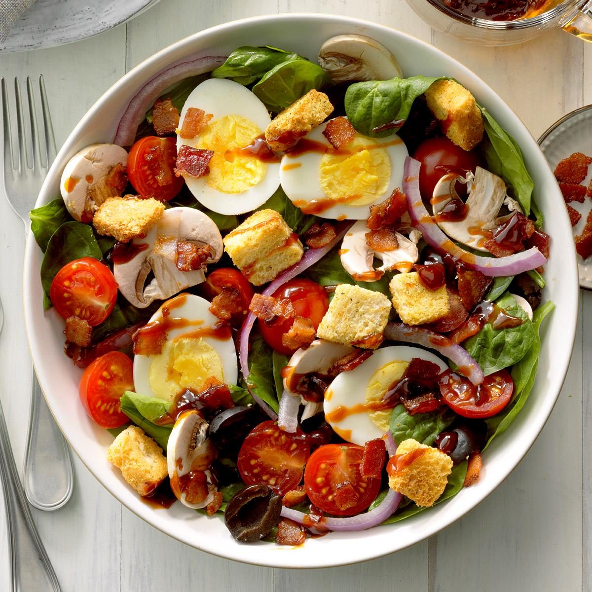 Spinach Salad With Hot Bacon Dressing Exps Cf2bz20 46121 E12 06 4b 13